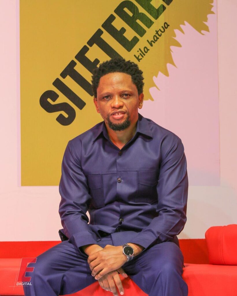 DOWNLOAD MP3 Mwana Fa - Asanteni Kwa Kuja