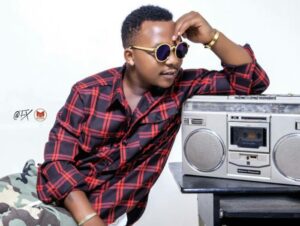 AUDIO Mo Music Ft Onesix - Am into you MP3 DOWNLOAD