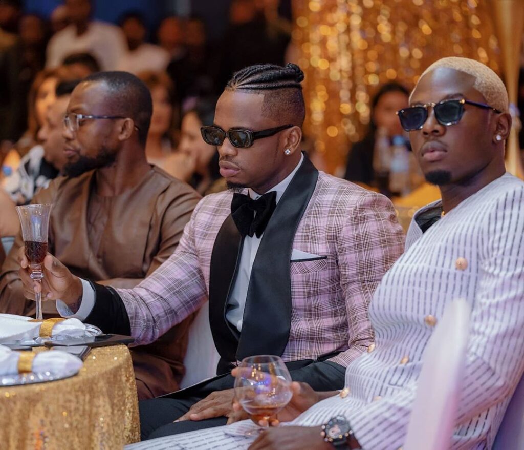 DOWNLOAD MP3 Wawa Salegy - Moto Ft. Diamond Platnumz