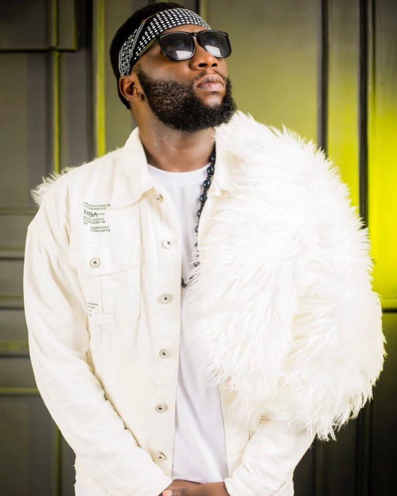 AUDIO Roma - Anaitwa Roma Ft One Six MP3 DOWNLOAD