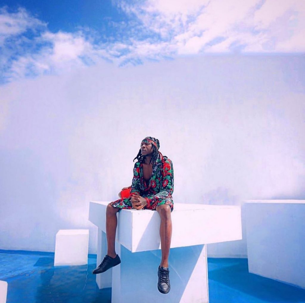 DOWNLOAD MP3 R2bees - Slow Down Ft Wizkid