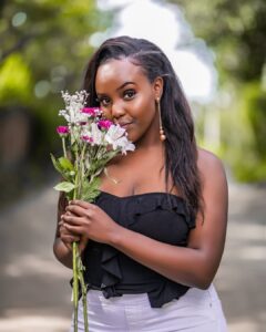 DOWNLOAD MP3 Nikita Kering' - Happy With You