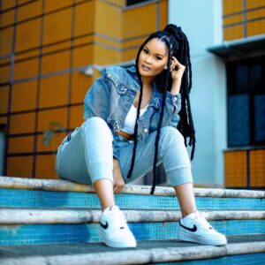 DOWNLOAD MP3 Hamisa Mobetto Ft Singah - Ginger Me