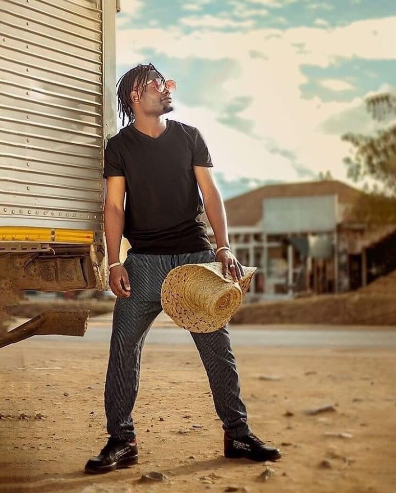 DOWNLOAD MP3 B2K - Pesa Kidogo