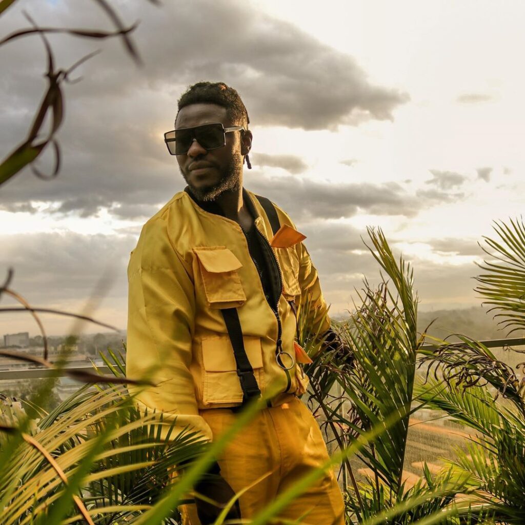 DOWNLOAD MP3 Nviiri the Storyteller - Bar Ft Femi One (Prod. Pendu)