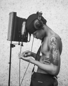 DOWNLOAD MP3 Conboi - COMMERCIAL BREAK