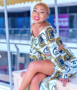 DOWNLOAD MP3 Vivian - Chum Chum AUDIO