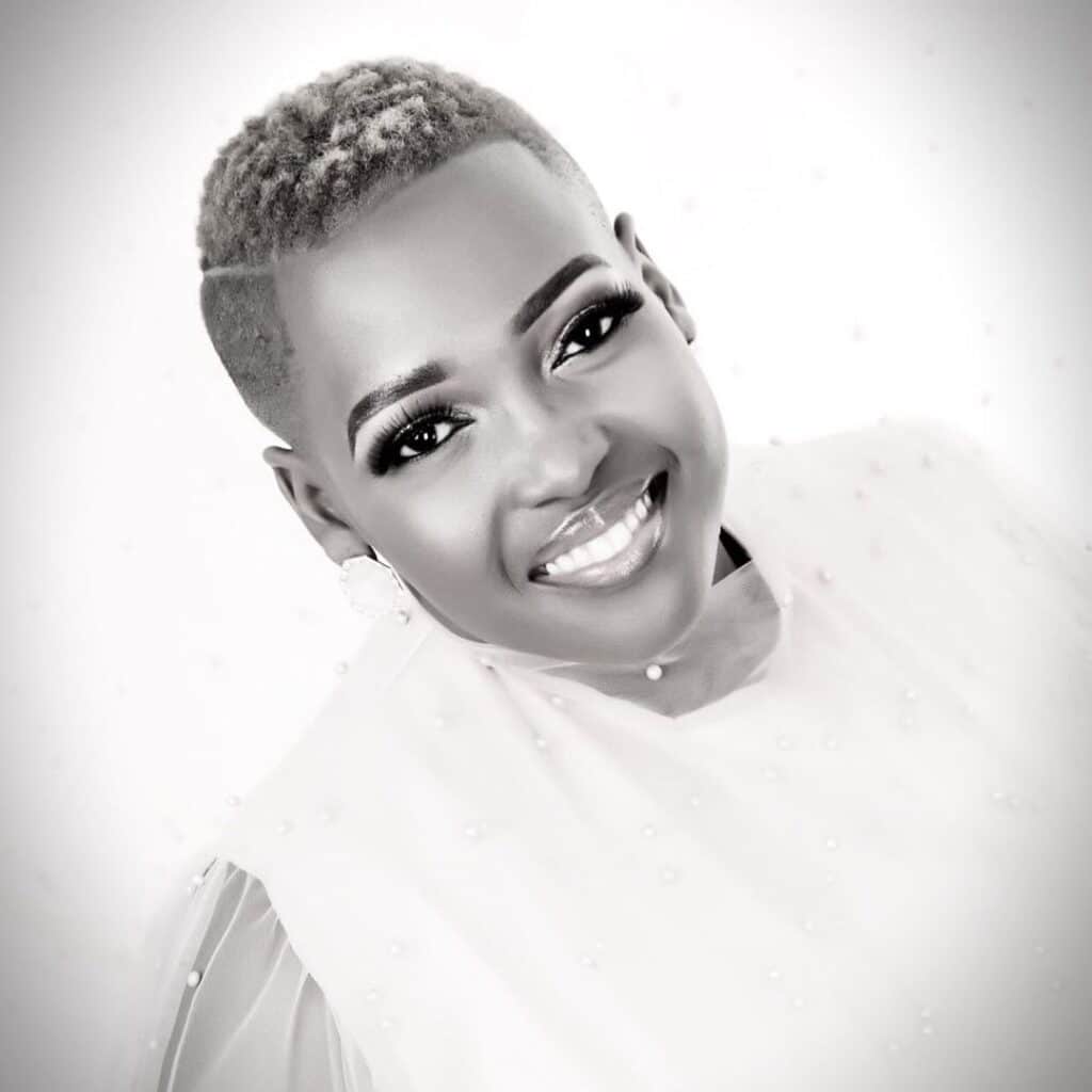 Ntokozo Mbambo - YI NAYE Lyrics