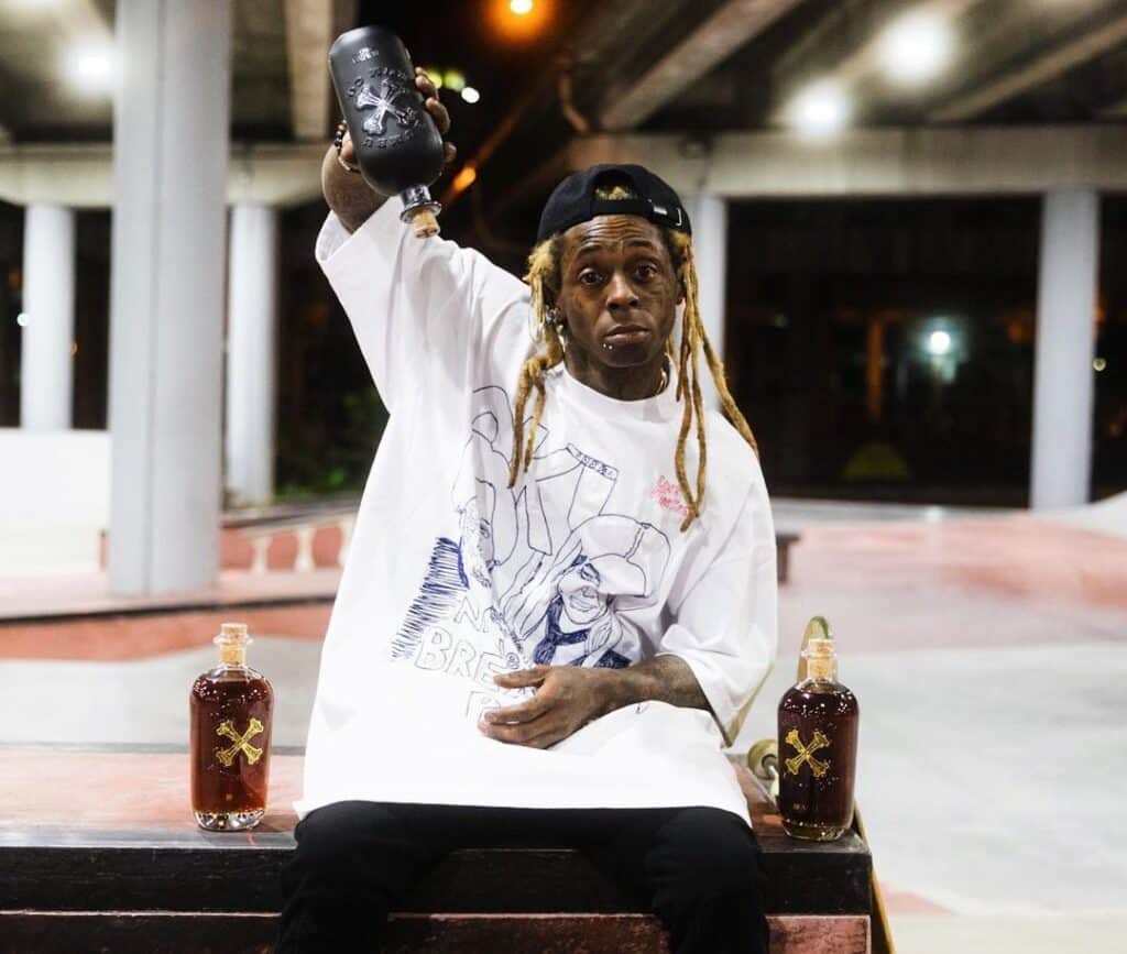 Lil Wayne declines the rumors about him being married.