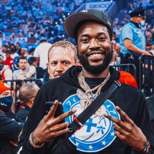 Meek Mill and Travis Scott in a beef.