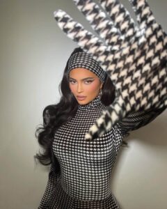 Kylie Jenner becomes the first woman to reach 300M followers on Instagram