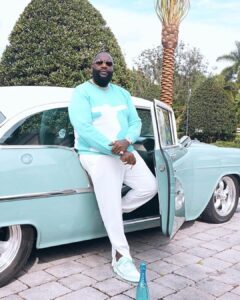 Rick Ross saves 10k $ by cutting down the trees