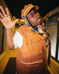 Teni – Little (I Love Love) Lyrics