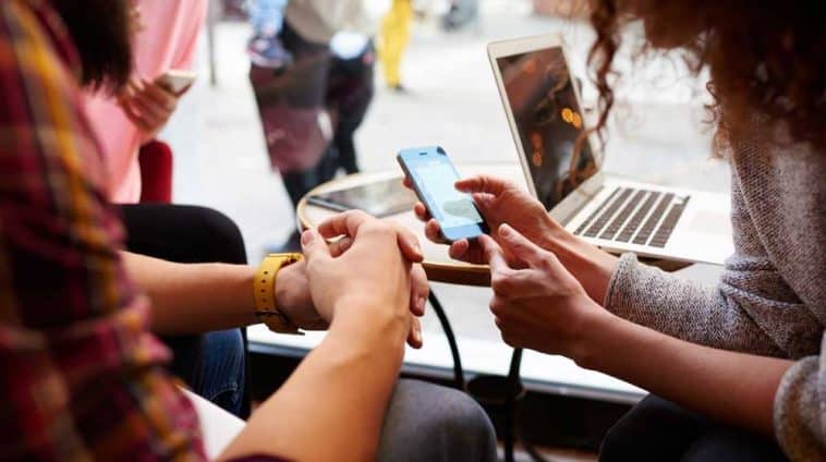 10 Best WhatsApp Alternative Apps That Protect Your Privacy