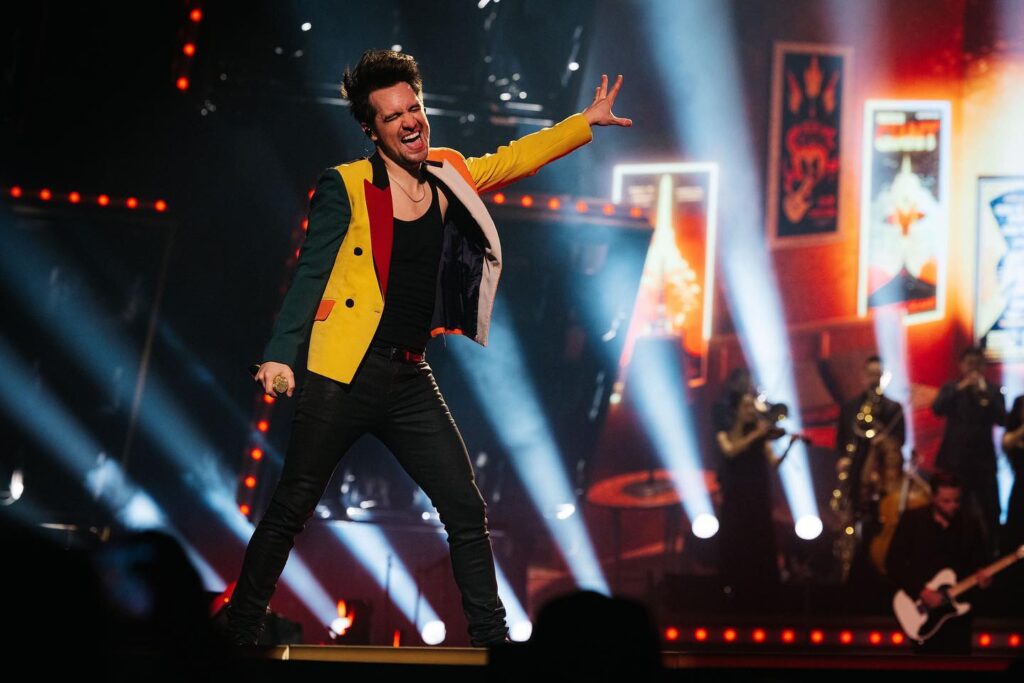 Panic! At The Disco - High Hopes Lyrics