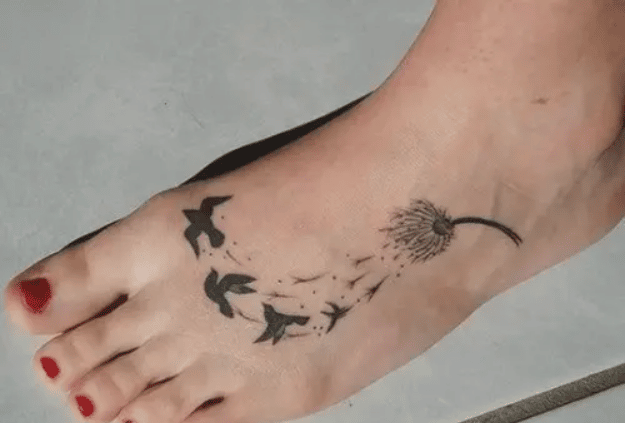 22 Foot Tattoos For Women in 2022  Foot tattoos for women Ankle tattoos  for women Leg tattoos women