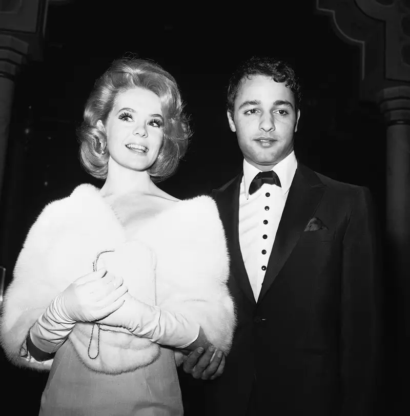 Golden Globe: 69 Iconic celebrities outfits.