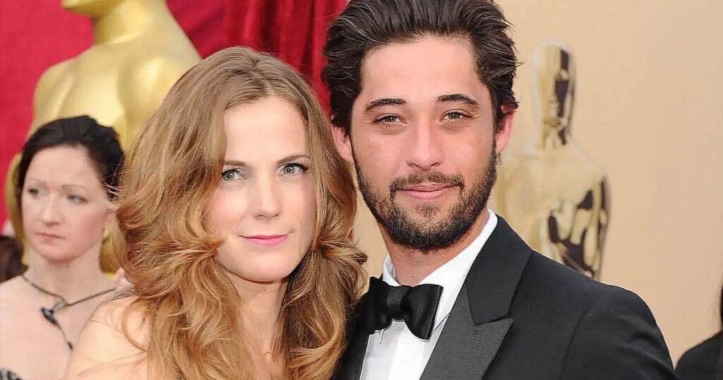 Who is Anna Axster? All About Ryan Bingham's exwife — citiMuzik