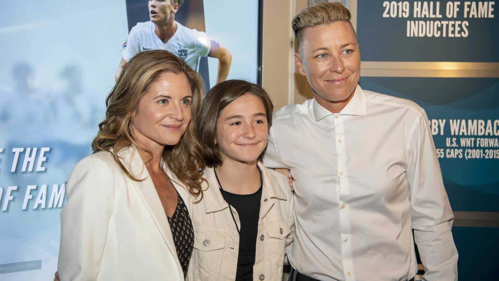 Abby Wambach Wife Goals in Love with Glennon Doyle citiMuzik