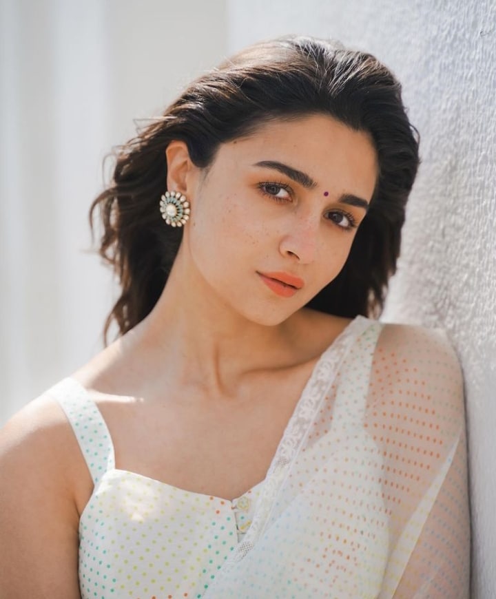 Alia Bhatt Height: The Petite Powerhouse of Bollywood - citiMuzik