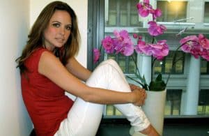 Josie Maran Net Worth: Beauty Entrepreneurship's Model Success