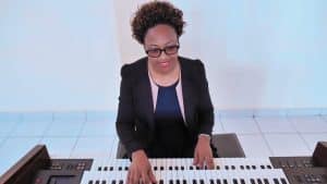 AUDIO Edwiga Upendo - Hubirini Kwa Sauti Ya Kuimba MP3 DOWNLOAD