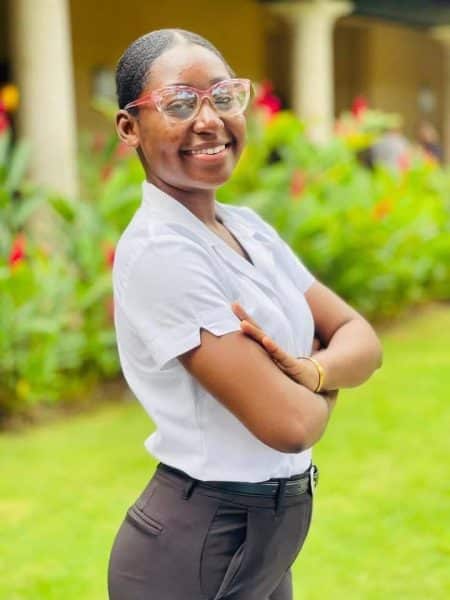 Video chafu ya mtoto wa Mchungaji 'Roselande Belony' (+18🔞)