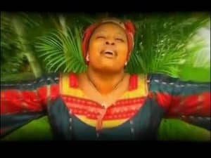 Clarisse Mbina - C'est Par Grâce