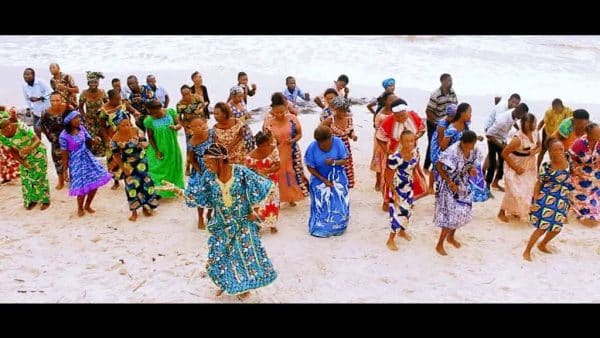 AUDIO Chorale Sainte Famille - Siyahamba MP3 DOWNLOAD