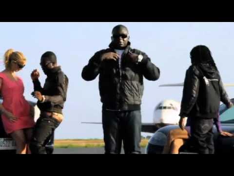 R2bees Ft Wande Coal - Kiss Your Hand