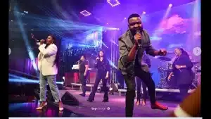 Tsitsi Ft Takesure Zamar Ncube - Holy Spirit (Moy'oyingcwele) Live