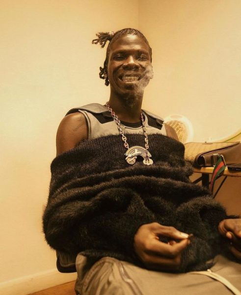 Seyi Vibez - HAPPY SONG MP3 DOWNLOAD