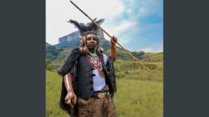 Mnqobi Yazo - Umkhov'etsheni ft Igcokama Elisha